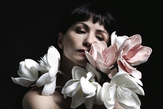 “Il corpo del fiore - The body of flower”, doppia personale di Sara Meliti e Gio Manzoni 