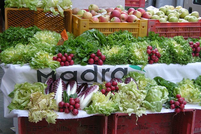 Madra, il mercato contadino