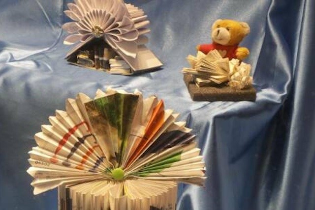 “Book folding”, art from the folds of books